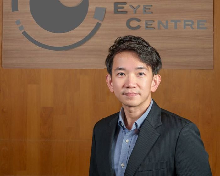 Dr. Wong at Asia Pacific Eye Centre, Gleneagles Hospital